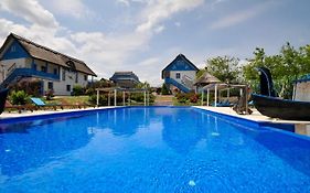 Nena Art Resort